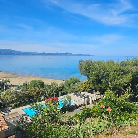 Residence Arinella Farinole Екстериор снимка