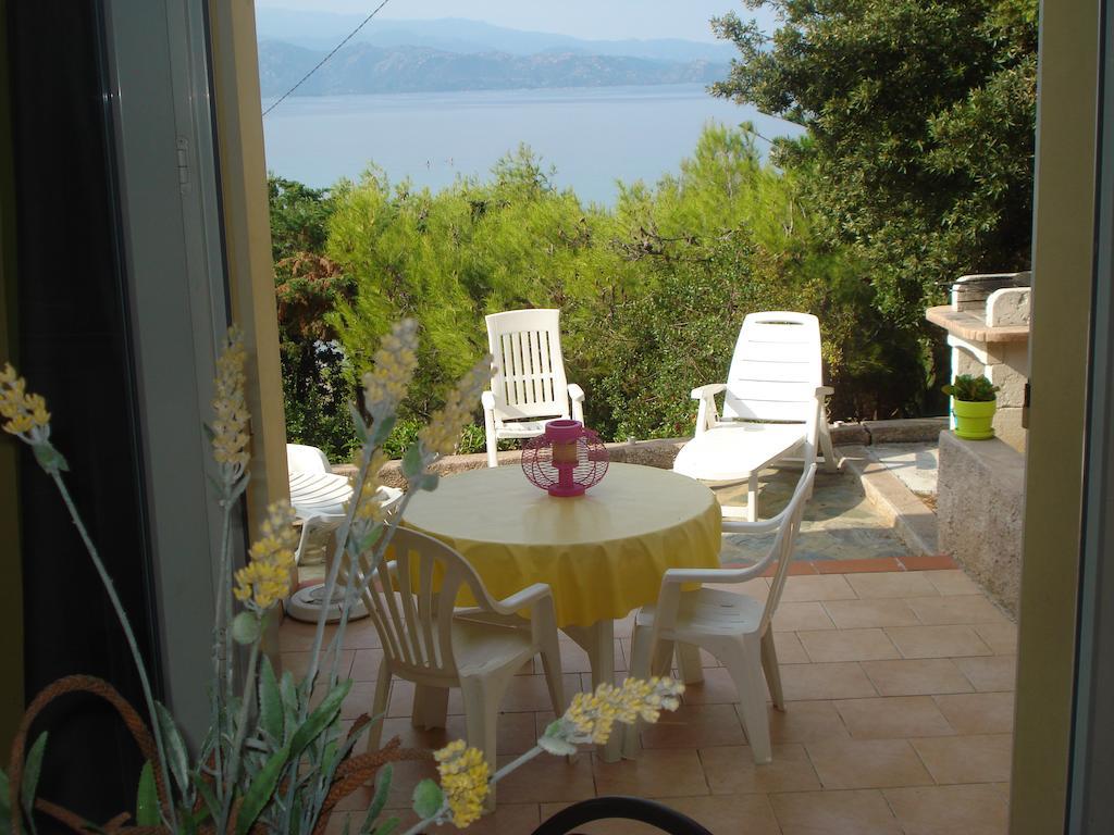 Residence Arinella Farinole Стая снимка