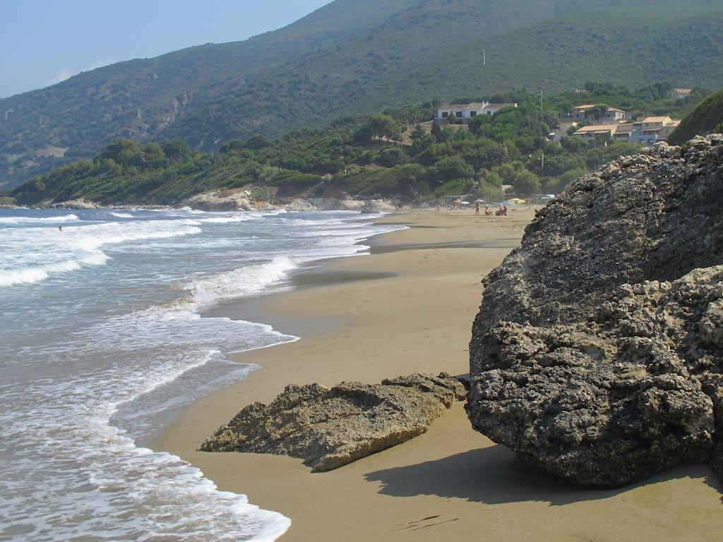 Residence Arinella Farinole Екстериор снимка