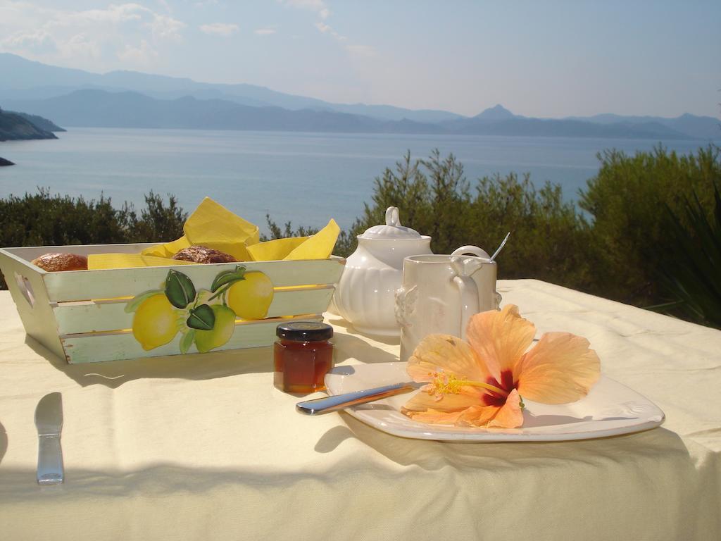 Residence Arinella Farinole Екстериор снимка