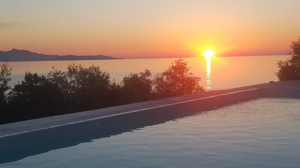 Residence Arinella Farinole Екстериор снимка