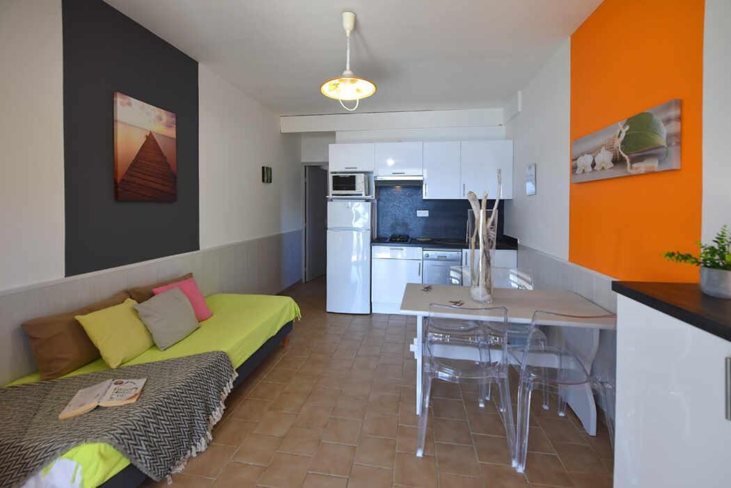 Residence Arinella Farinole Екстериор снимка